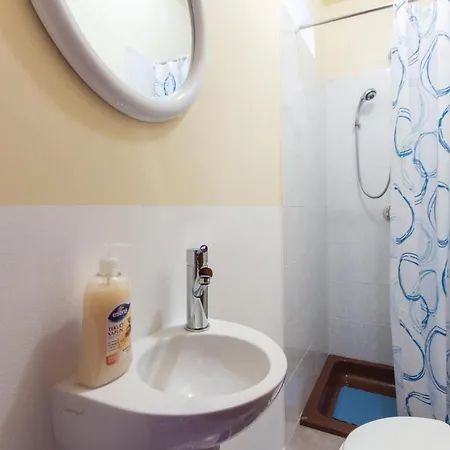Three-bedroom With A Fireplace 02 Appartement Pula